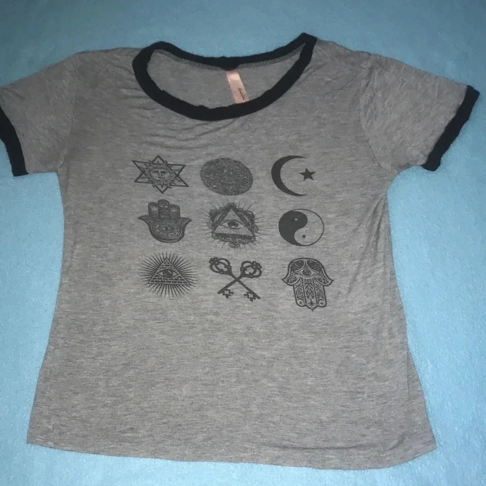 LUNA CHIX celestial short sleeve stretchy crewneck lightweight top size S